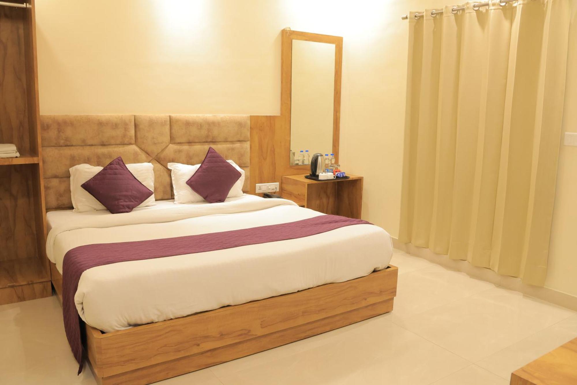 Hampton Hotel - 200 Mt From Golden Temple Amritsar Exterior photo